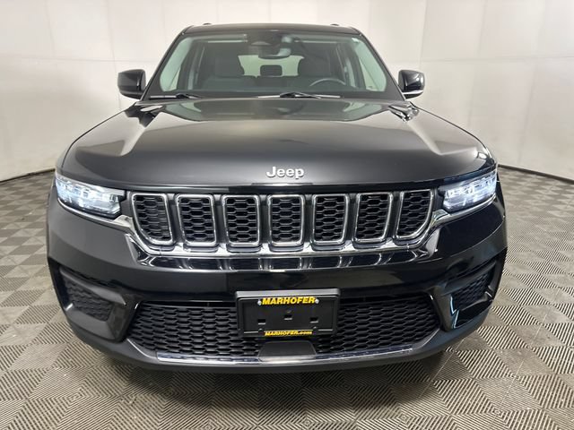 Used 2023 Jeep Grand Cherokee Laredo w/ Luxury Tech Group I AWD/4WD image 8
