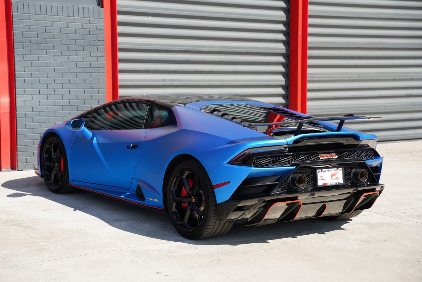 Used 2021 Lamborghini Huracan EVO image 17