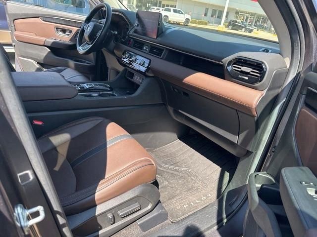 Used 2025 Honda Pilot Elite image 26