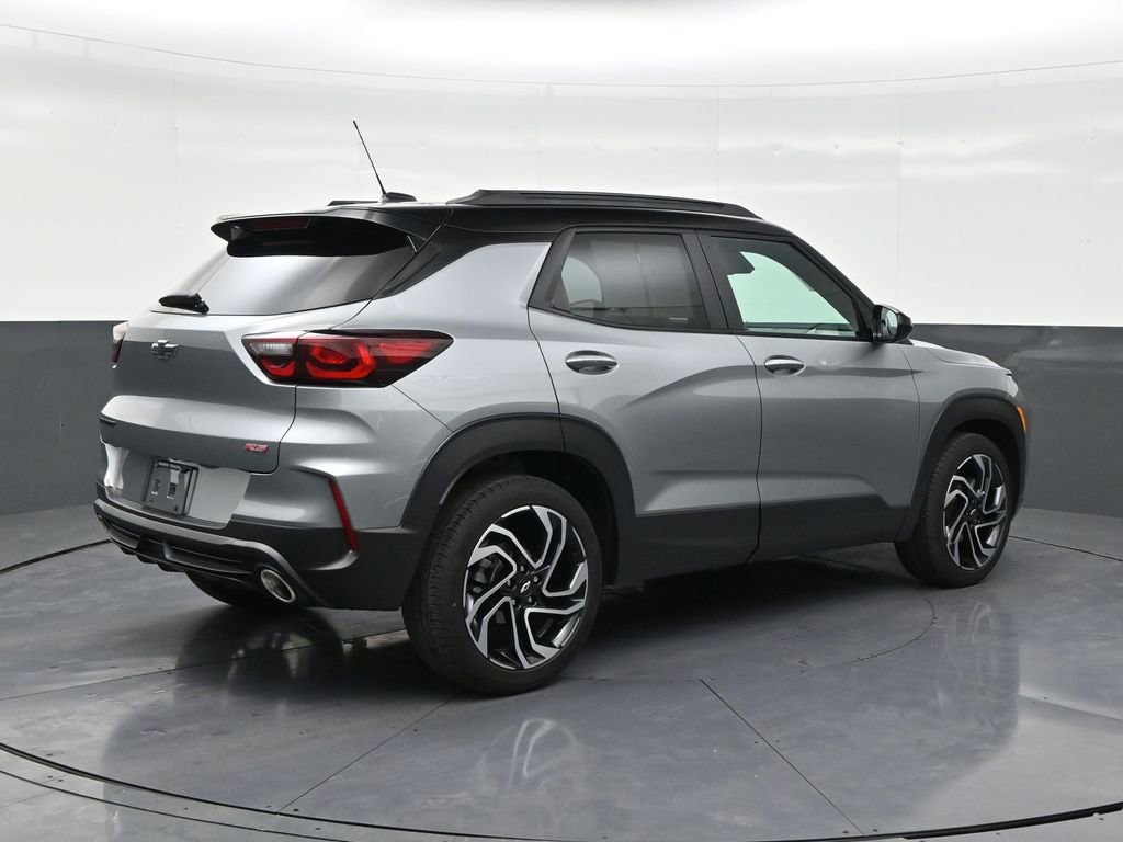 Used 2025 Chevrolet TrailBlazer RS FWD image 5