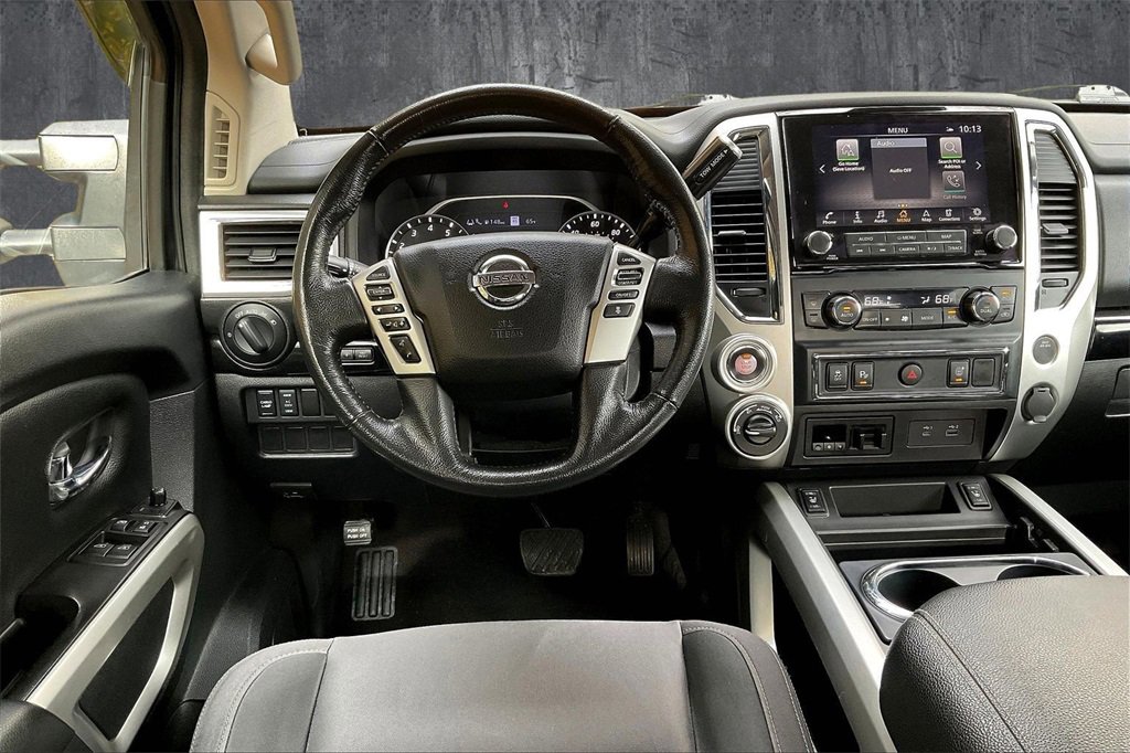 Used 2020 Nissan Titan SV w/ SV Convenience Package image 9
