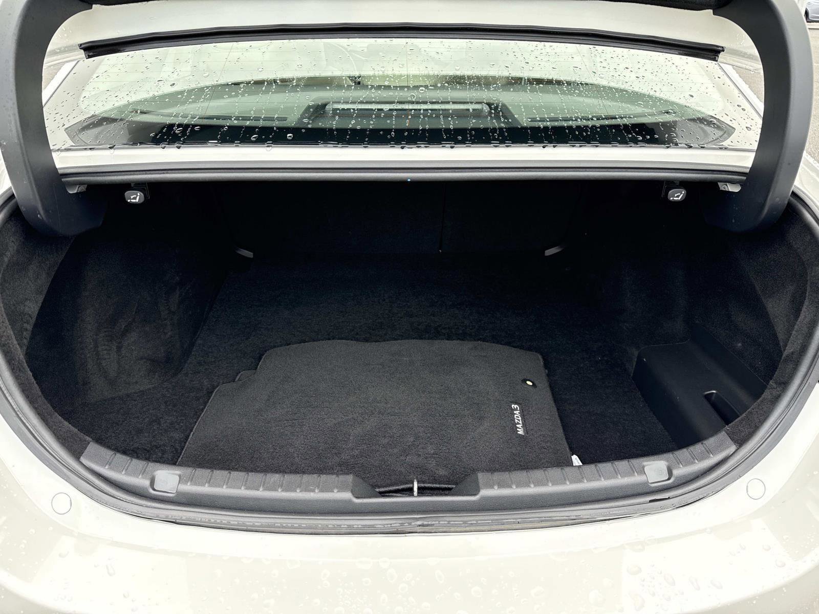 Used 2024 MAZDA MAZDA3 s image 21