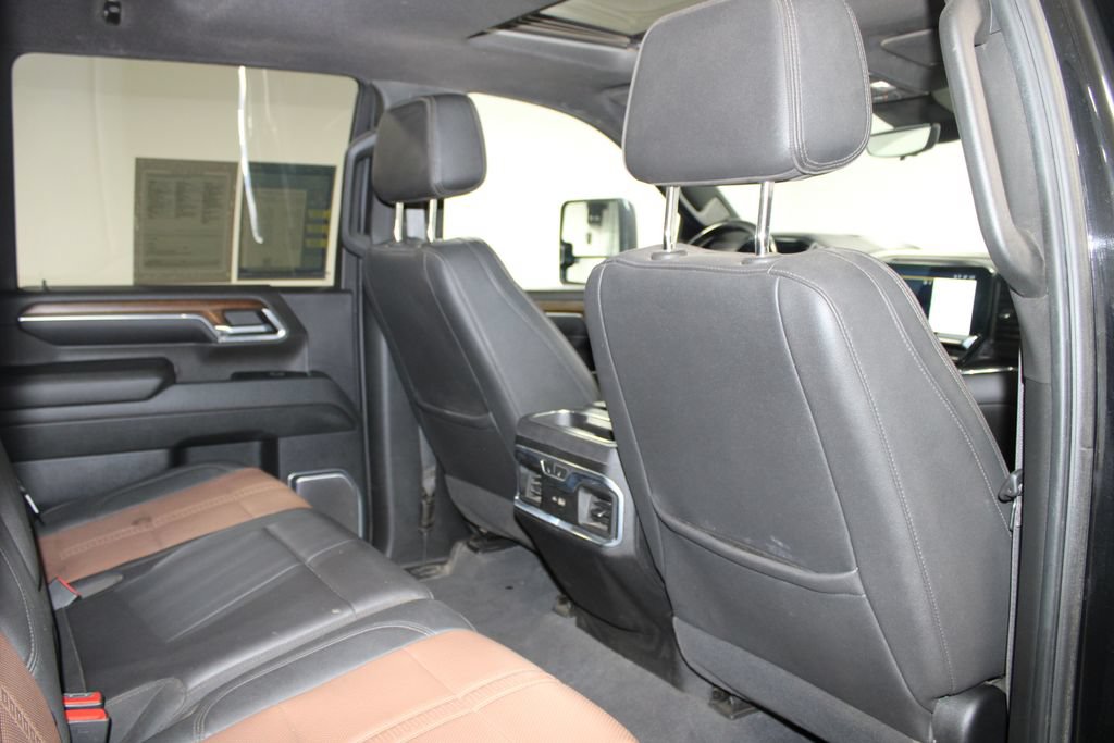 Used 2024 Chevrolet Silverado 2500 High Country w/ High Country Premium Package AWD/4WD image 34