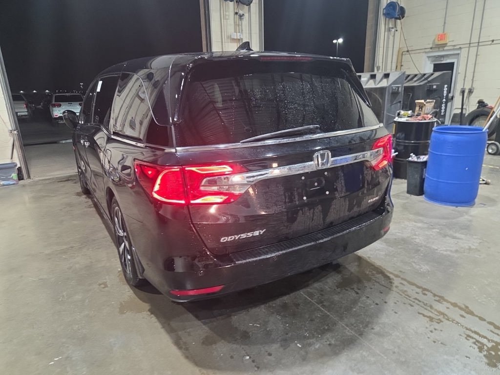 Used 2018 Honda Odyssey Elite image 5