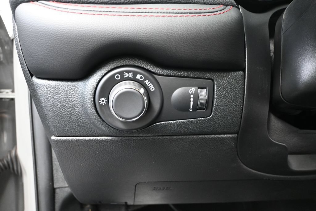 Used 2024 Dodge Durango GT AWD/4WD image 35