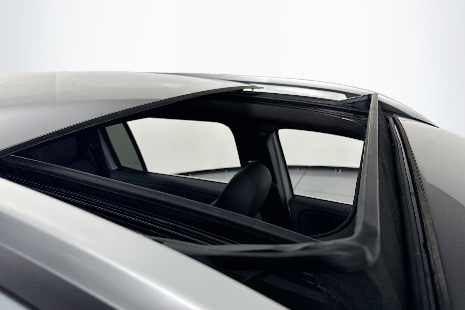 New 2026 Mercedes-Benz GLB 250 image 21