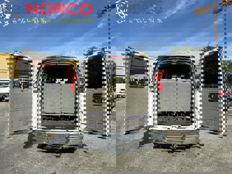 Used 2020 Chevrolet Express 3500 LT w/ LT Preferred Equipment Group image 11