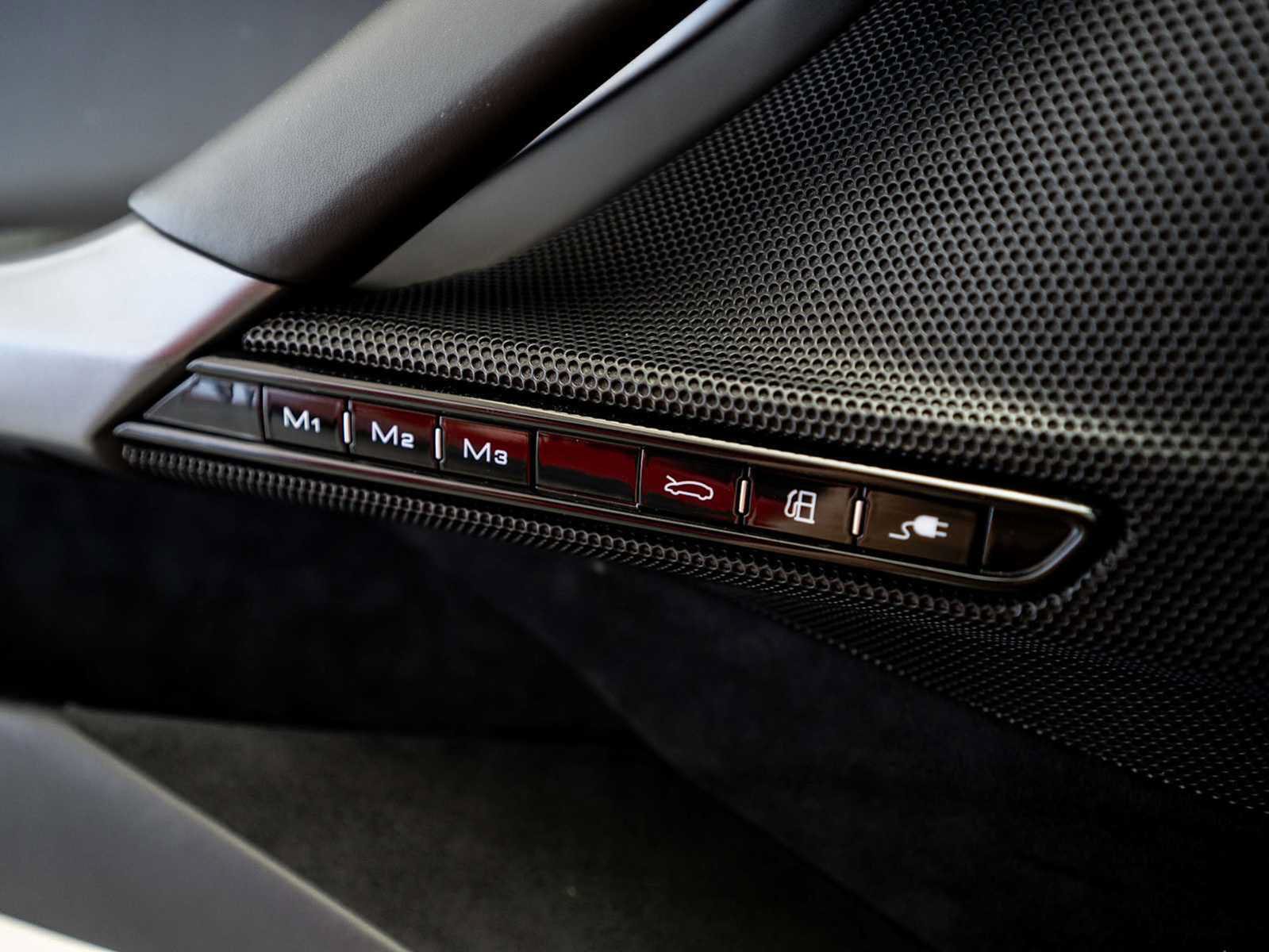 Certified 2022 Ferrari SF90 Stradale AWD/4WD image 21