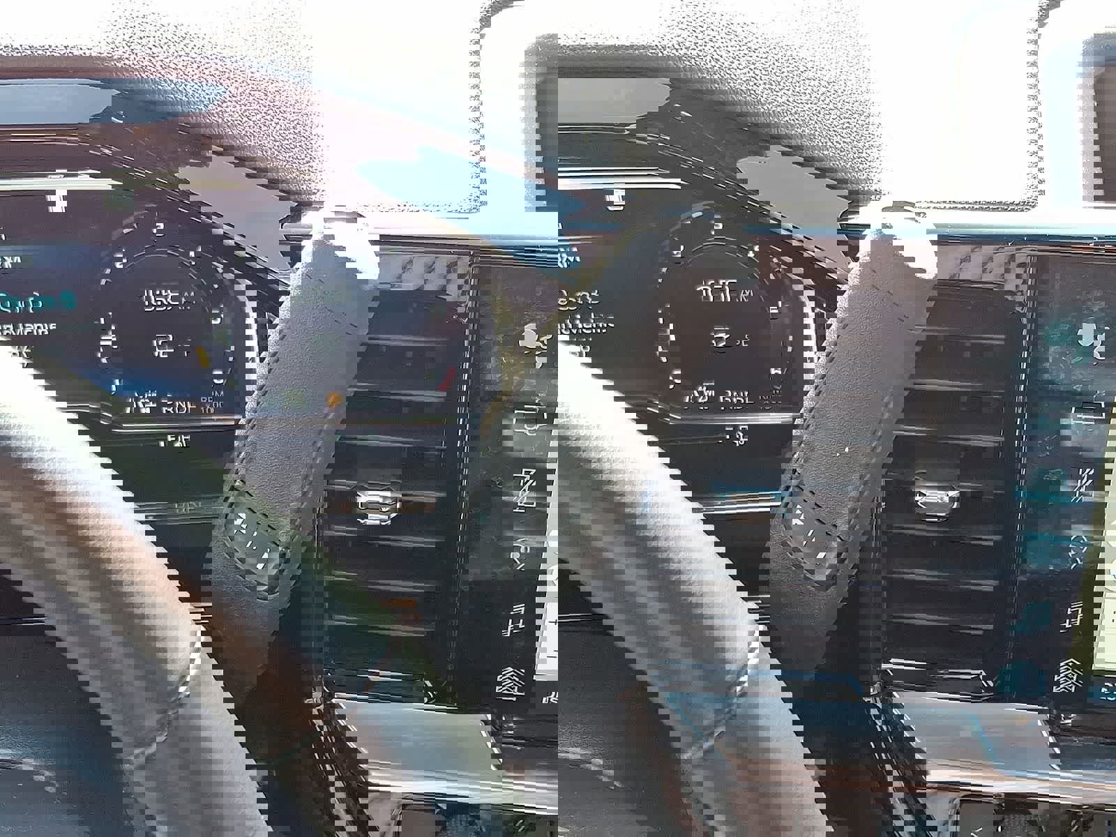 Used 2023 Chevrolet Silverado 1500 LT image 21