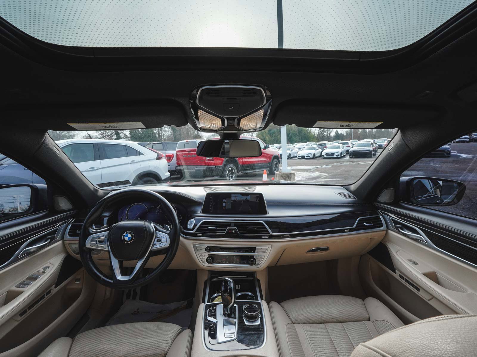 Used 2017 BMW 740i image 38