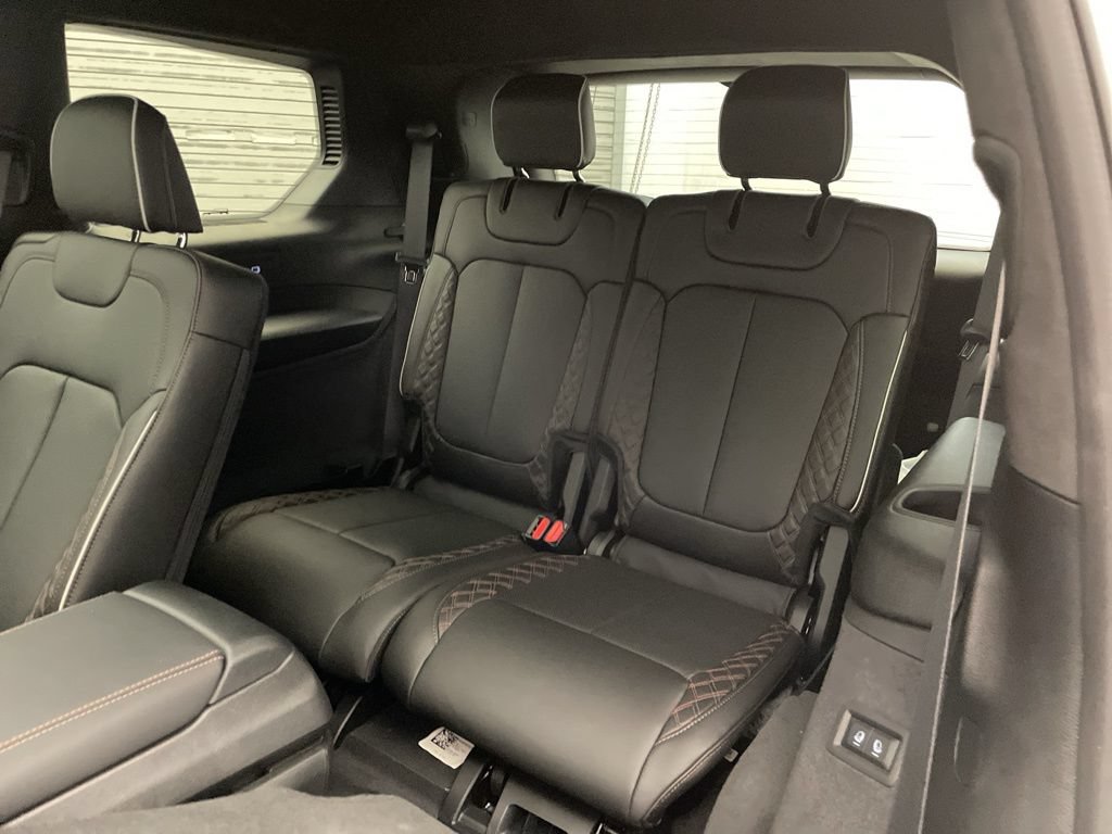 New 2025 Jeep Grand Cherokee L Summit AWD/4WD image 26