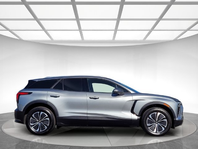 Used 2024 Chevrolet Blazer EV LT AWD/4WD image 3