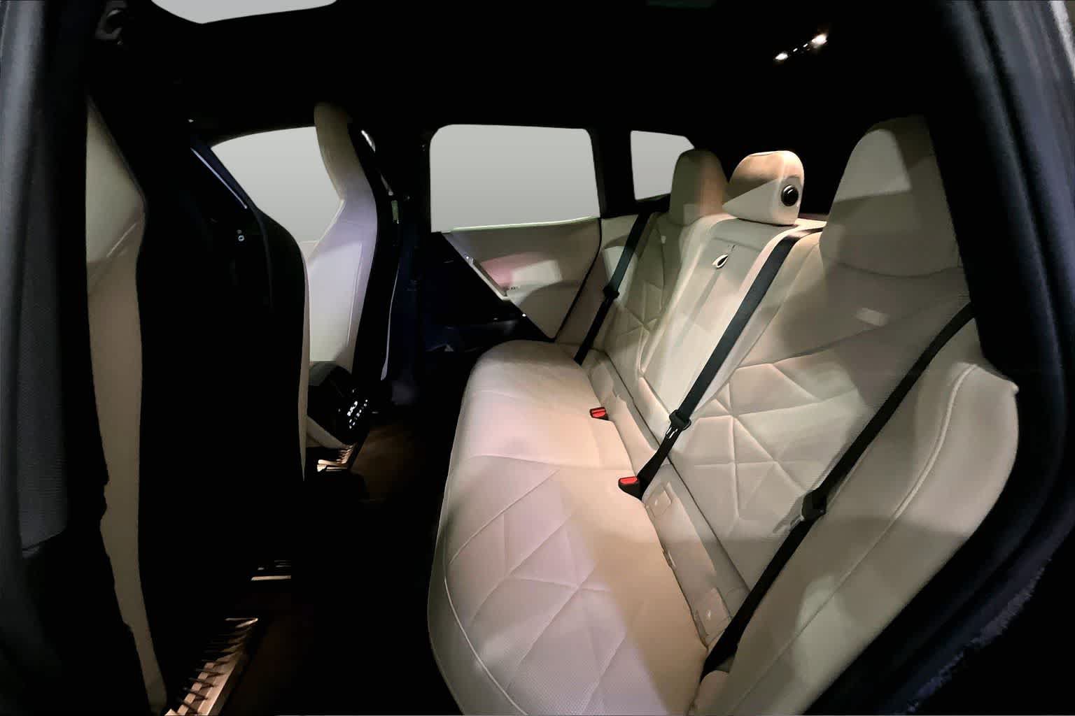 Certified 2025 BMW iX xDrive50 AWD/4WD image 19