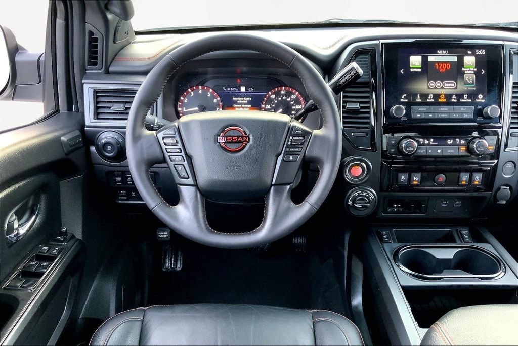 Used 2024 Nissan Titan PRO-4X w/ Pro-4x Convenience Package image 8