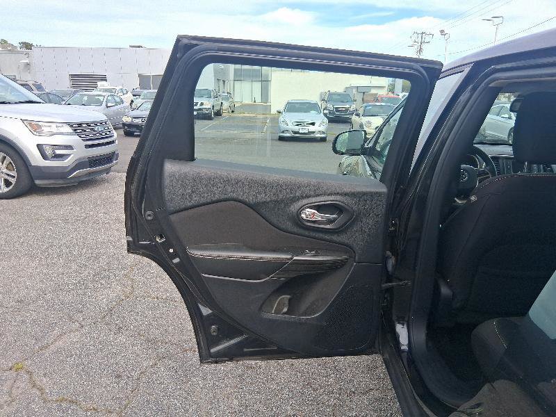 Used 2014 Jeep Cherokee Sport FWD image 14