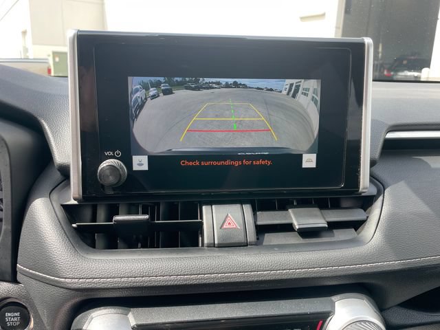 Used 2025 Toyota RAV4 XLE AWD/4WD image 21