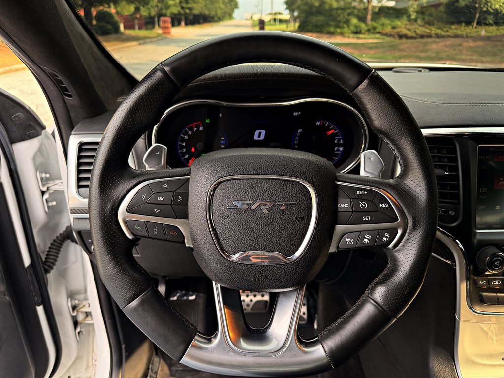 Used 2015 Jeep Grand Cherokee SRT AWD/4WD image 12