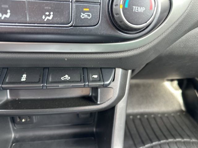 Used 2020 Chevrolet Colorado LT AWD/4WD image 12