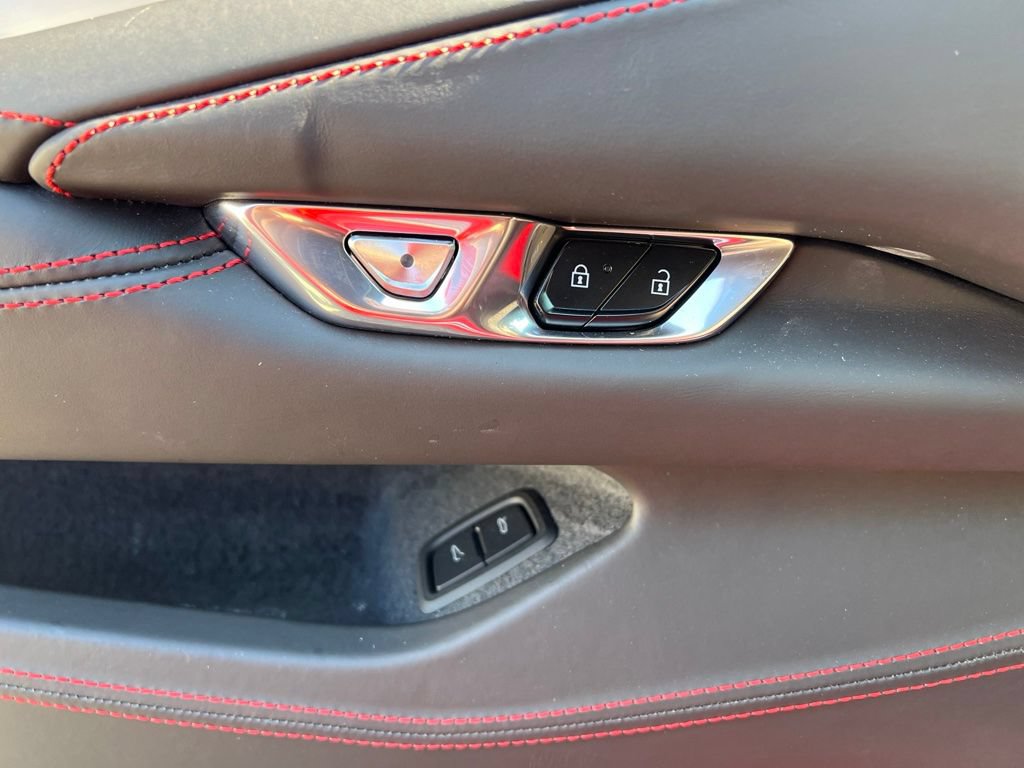 Used 2023 Chevrolet Corvette Stingray Premium Cpe w/ Battery Protection Package RWD image 22