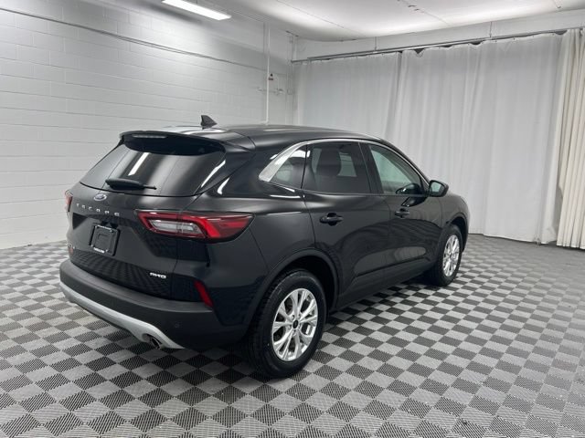 Used 2023 Ford Escape Active w/ Tech Pack #1 AWD/4WD image 6