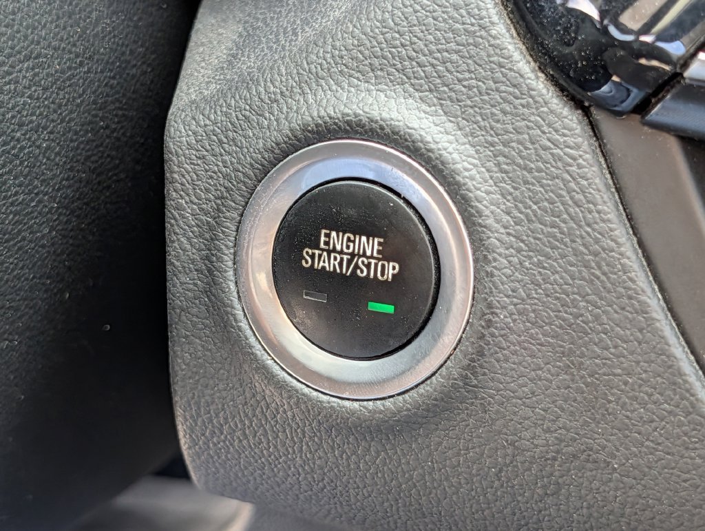 Used 2020 Buick Envision Essence FWD image 19