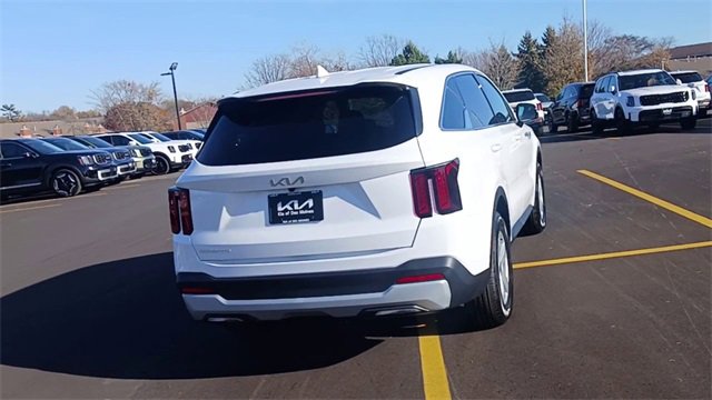 New 2026 Kia Sorento LX image 2