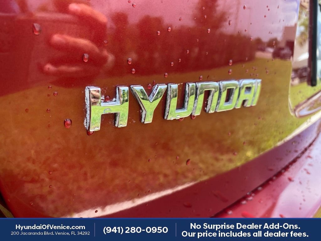 Used 2010 Hyundai Santa Fe GLS FWD image 23