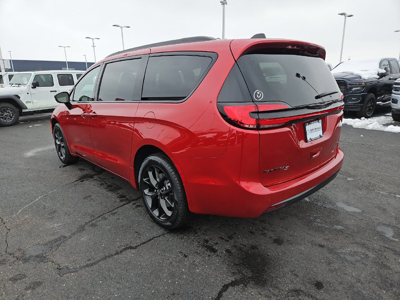 New 2026 Chrysler Pacifica Select w/ S Appearance Package AWD/4WD image 5