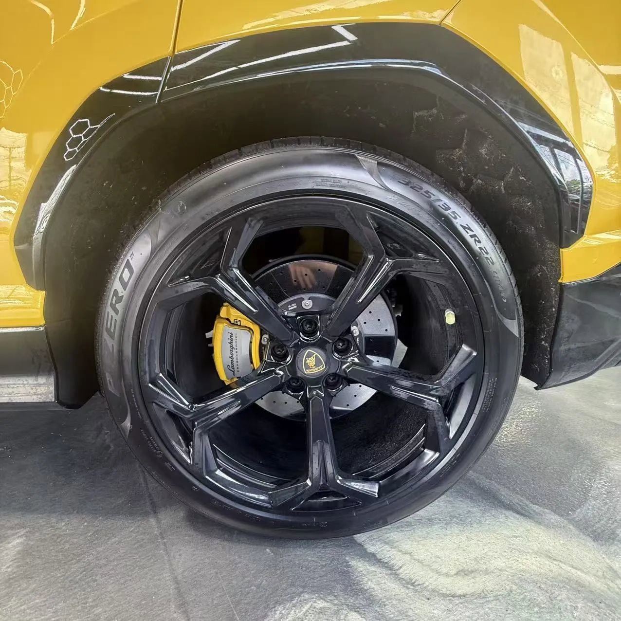 Used 2022 Lamborghini Urus image 29