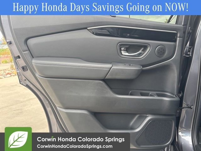 New 2025 Honda Pilot Touring image 25