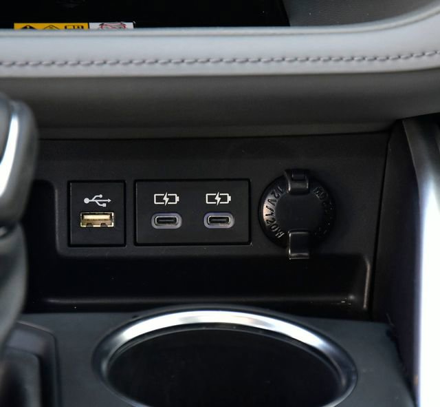 Used 2023 Toyota Highlander XLE image 28