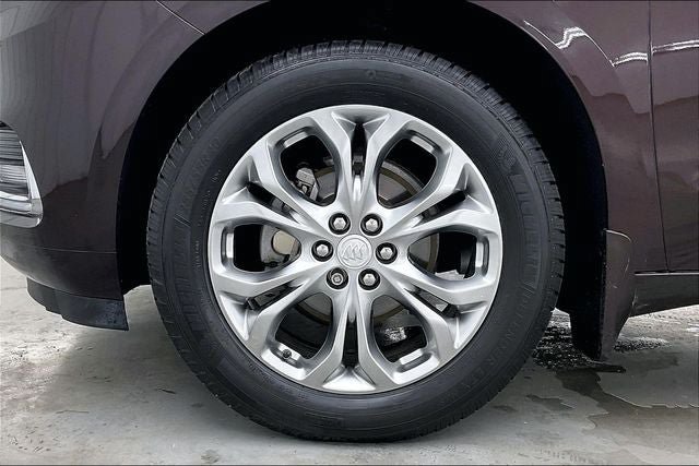 Used 2020 Buick Enclave Avenir w/ Avenir Technology Package AWD/4WD image 10