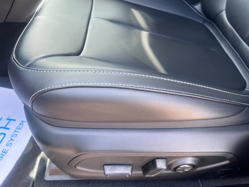 New 2026 Jeep Grand Cherokee Limited w/ Limited Altitude Package RWD image 19