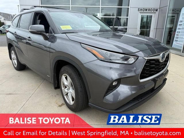 Used 2024 Toyota Highlander LE