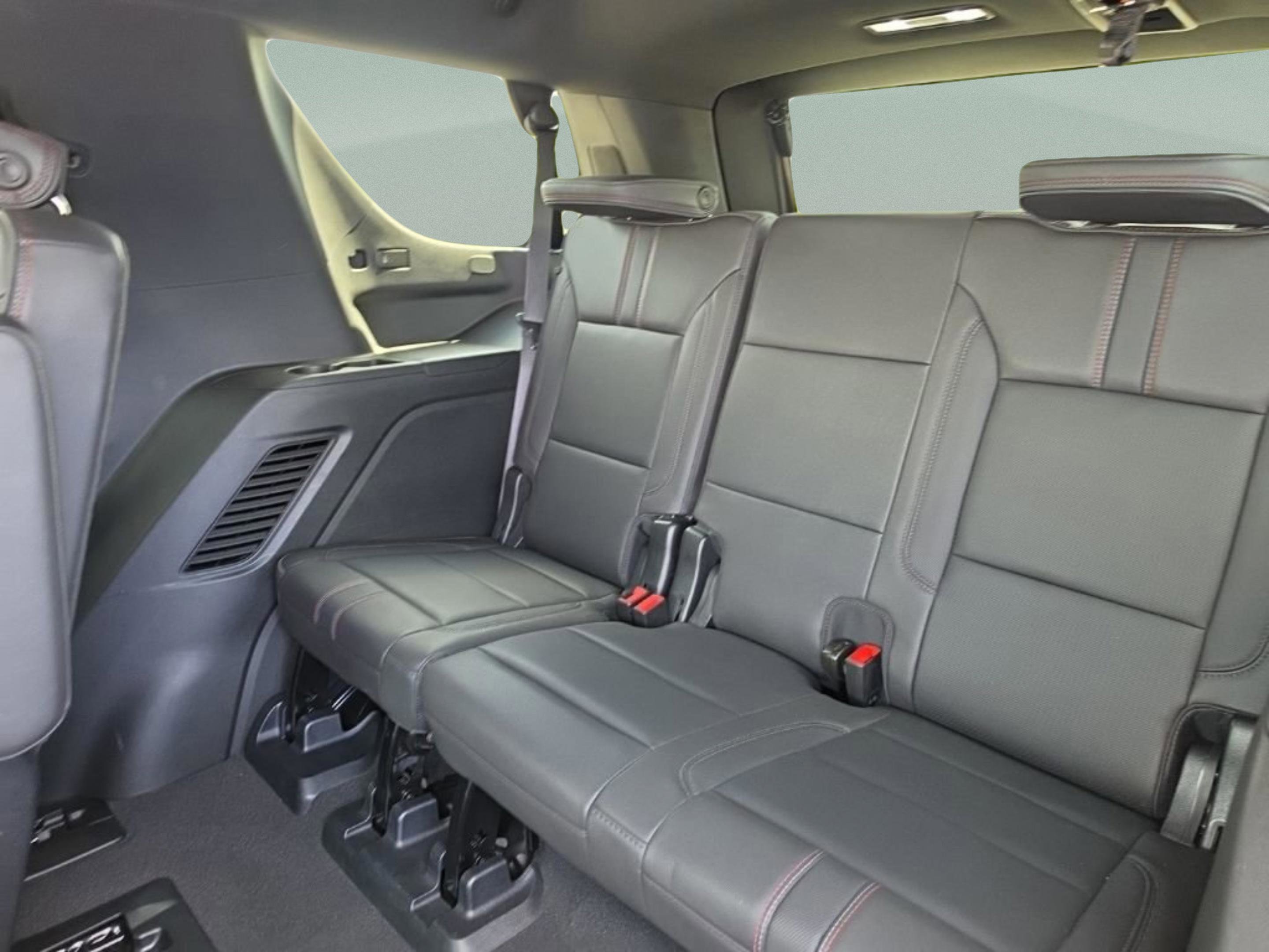 Used 2023 Chevrolet Tahoe RST w/ Luxury Package RWD image 25