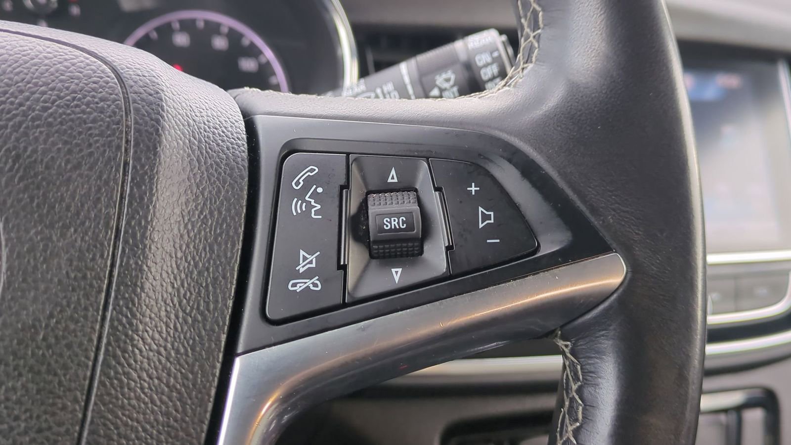 Used 2018 Buick Encore Sport Touring w/ Safety Package image 26