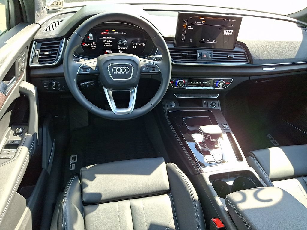 Used 2023 Audi Q5 2.0T Premium Plus w/ Premium Plus Package AWD/4WD image 4