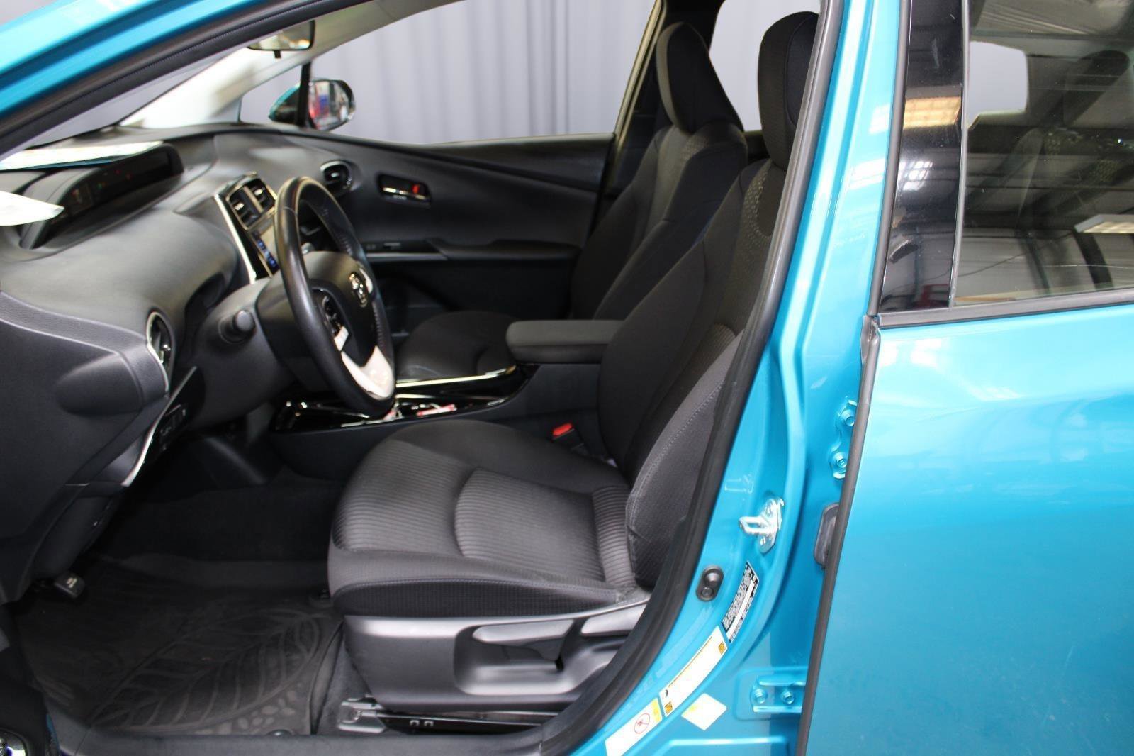 Used 2019 Toyota Prius Prime Plus FWD image 32