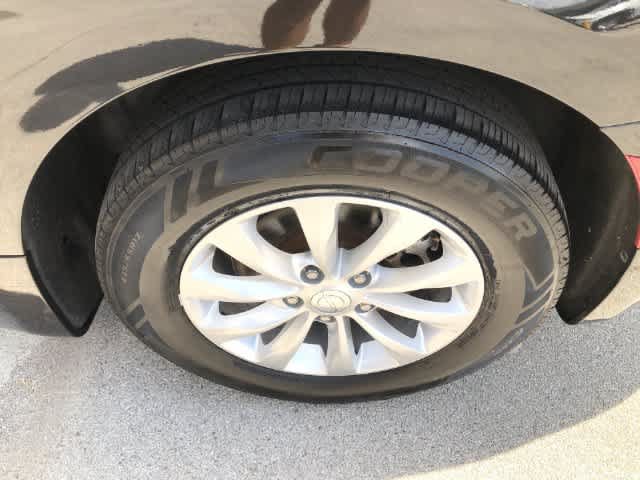 Used 2017 Chrysler Pacifica Touring-L FWD image 12