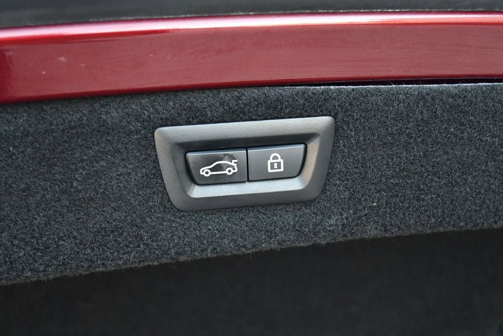 Used 2022 BMW 840i Convertible RWD image 18