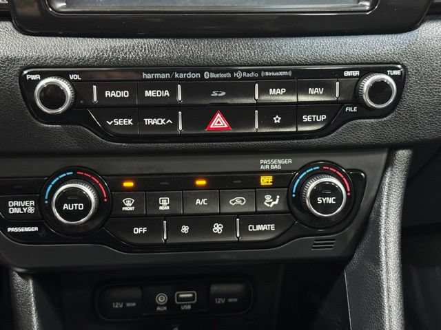 Used 2019 Kia Niro Touring FWD image 21