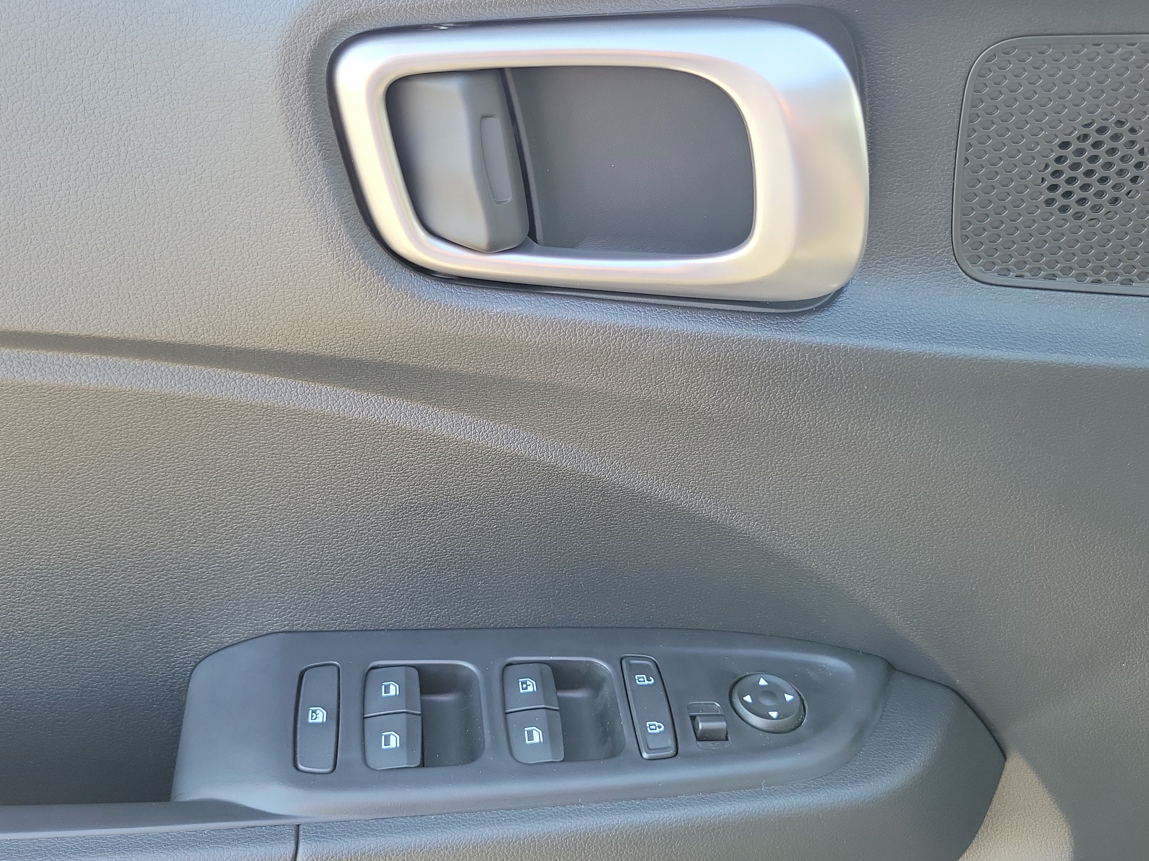 New 2026 Hyundai Venue SEL FWD image 11