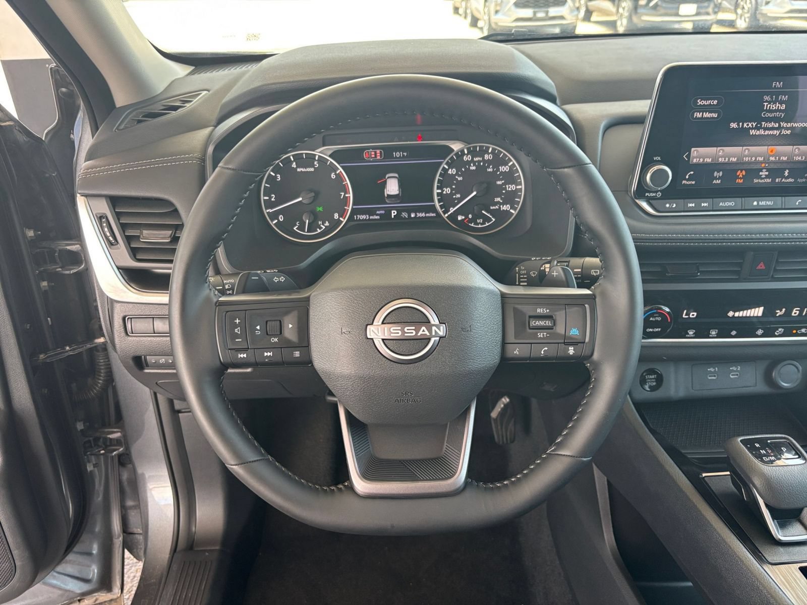 Used 2026 Nissan Rogue SV AWD/4WD image 30