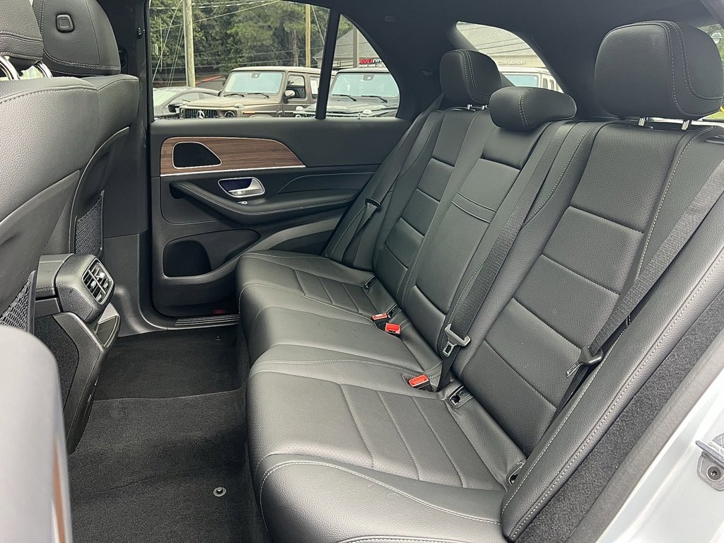 Used 2025 Mercedes-Benz GLE 350 4MATIC w/ Winter Package image 28