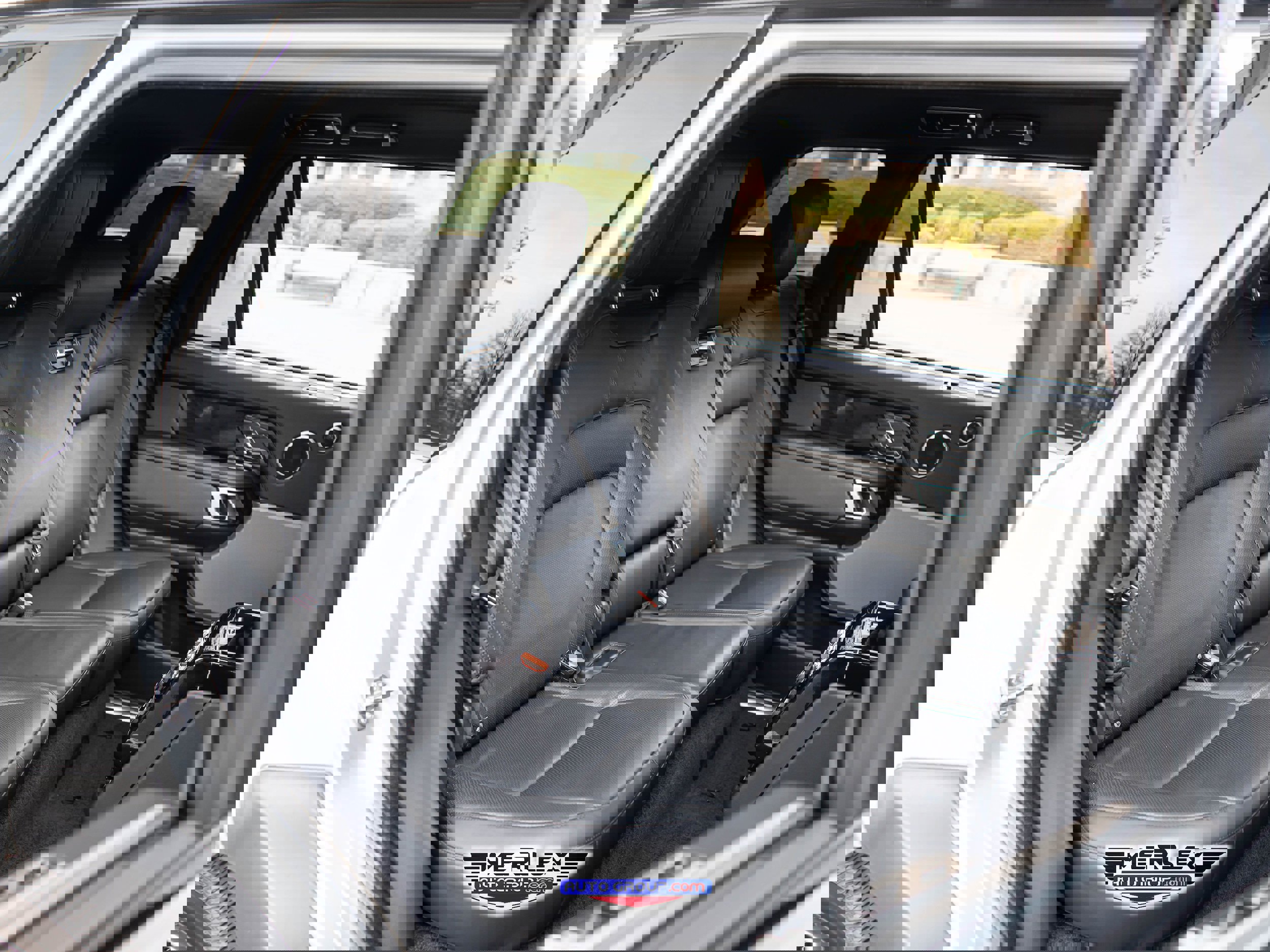 Used 2018 Land Rover Range Rover Long Wheelbase Supercharged image 18