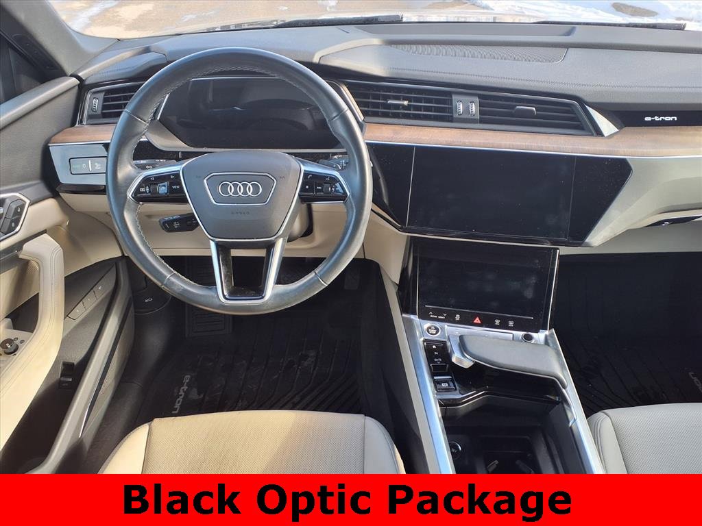 Used 2024 Audi Q8 e-tron Premium Plus w/ Premium Plus Package image 17