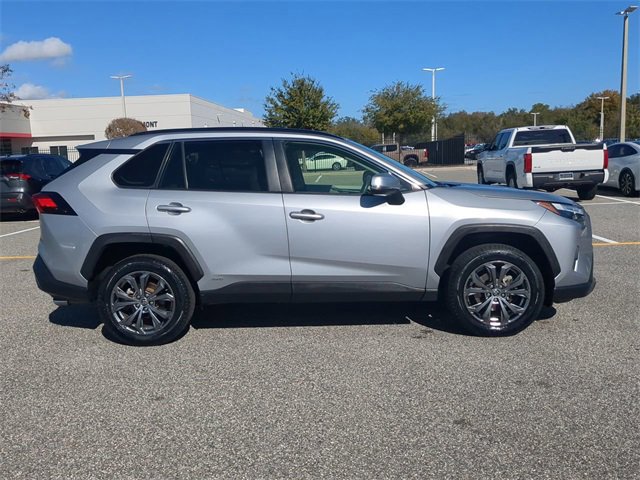 Used 2022 Toyota RAV4 XLE Premium image 3