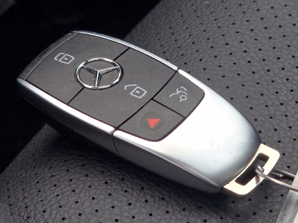 Certified 2026 Mercedes-Benz GLS 450 4MATIC image 41