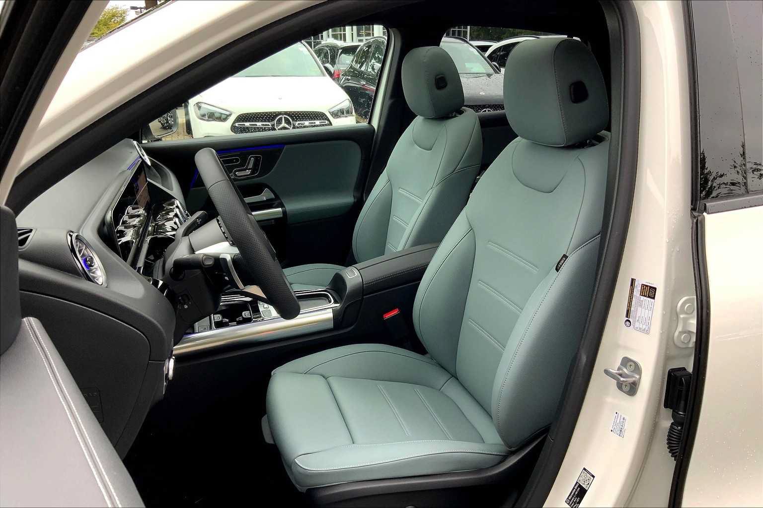 Certified 2026 Mercedes-Benz GLA 250 4MATIC image 12