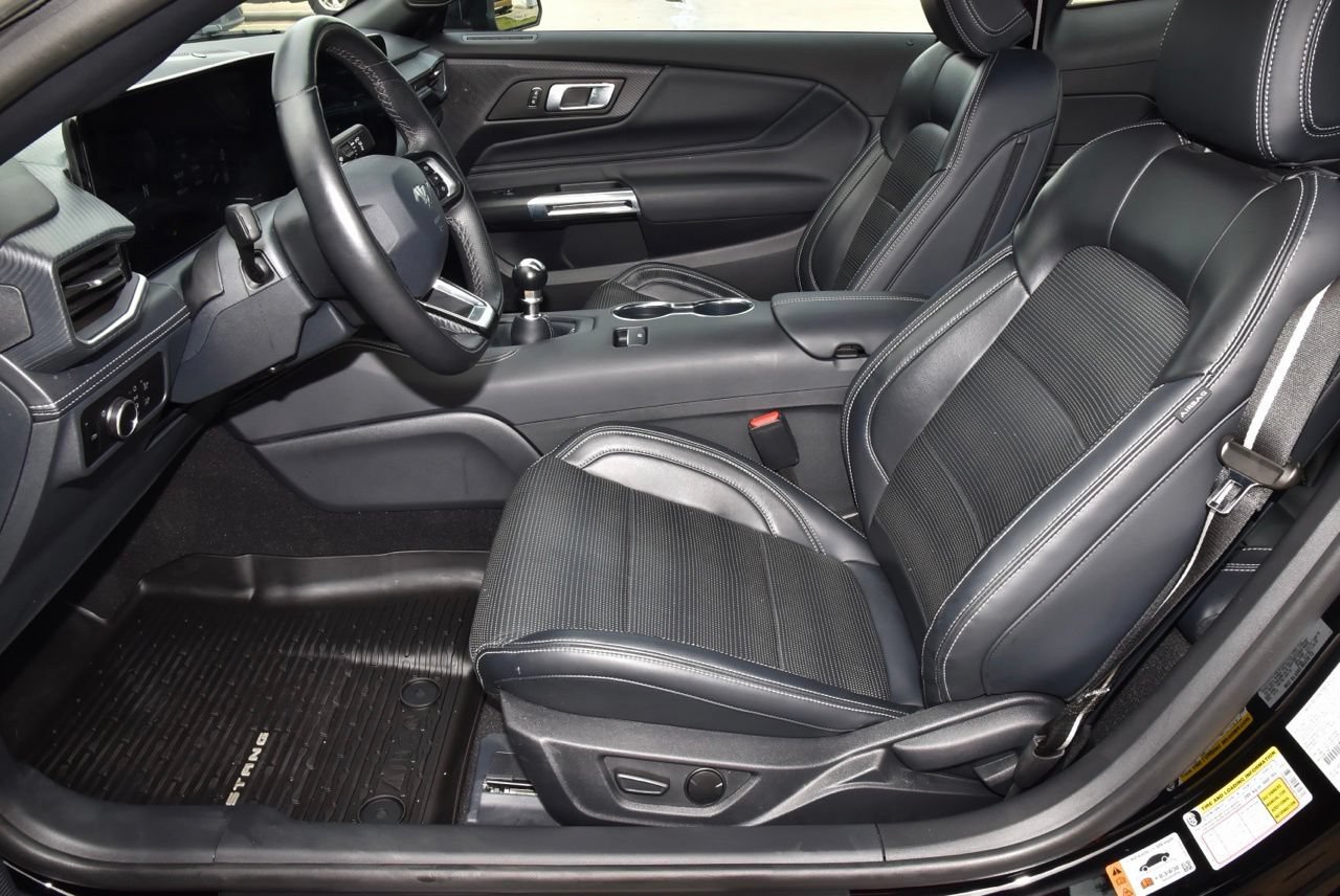 Used 2025 Ford Mustang GT Premium RWD image 14